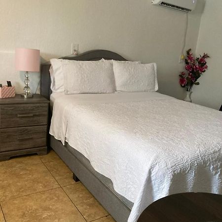 Cozy Studio…With Private Entrance Las Vegas Eksteriør bilde