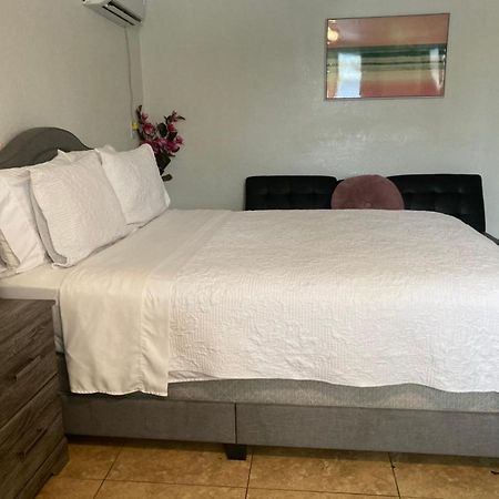 Cozy Studio…With Private Entrance Las Vegas Eksteriør bilde